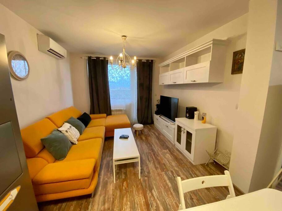 Stylish Magenta Apartment - Terrace & Free Parking Sofia Exterior foto