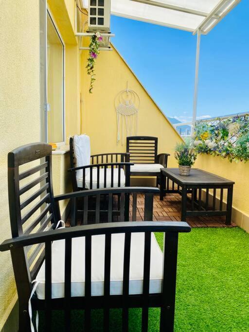 Stylish Magenta Apartment - Terrace & Free Parking Sofia Exterior foto