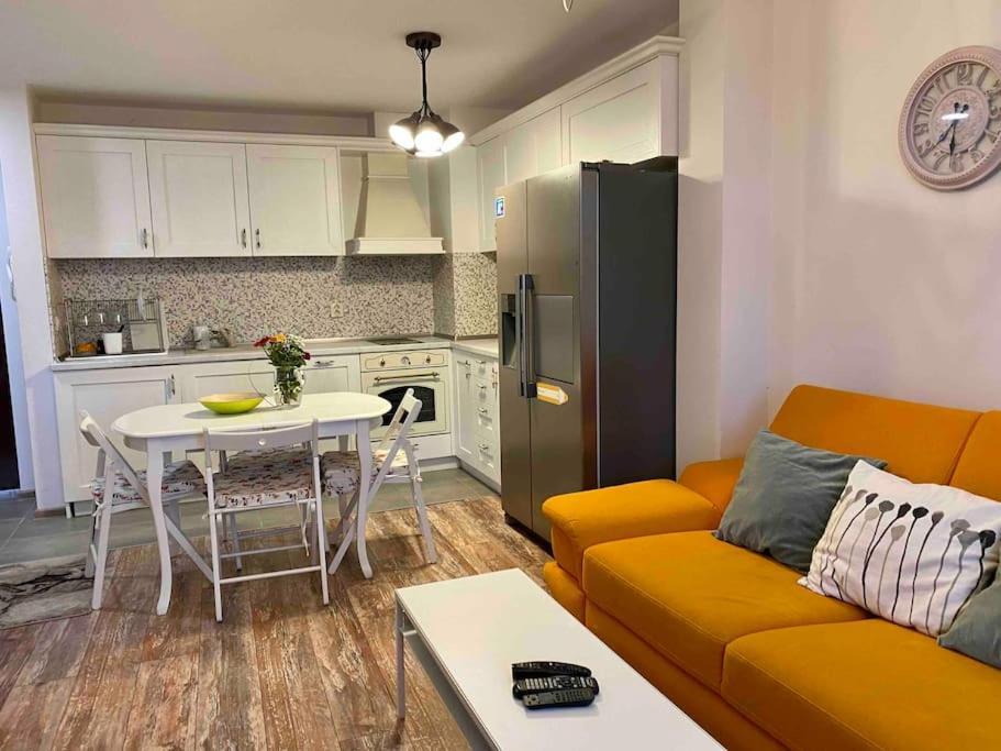 Stylish Magenta Apartment - Terrace & Free Parking Sofia Exterior foto